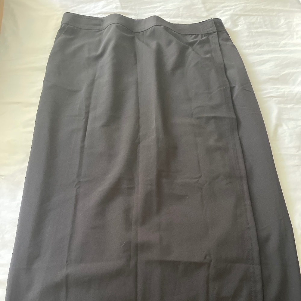 Rip skirt midi length